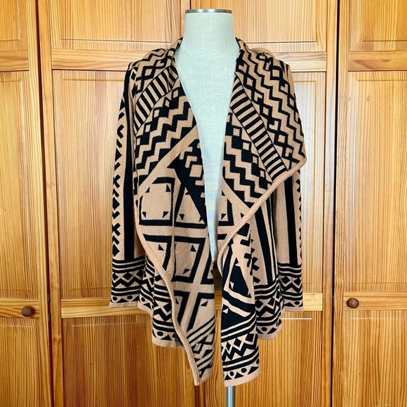 Bar III Small Black Brown Open Front Drape Cardigan Sweater Aztec Southwestern - Picture 3 of 7